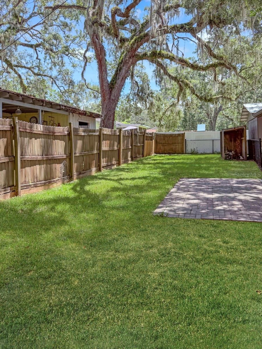 HIGHLAND OAKS - Residential