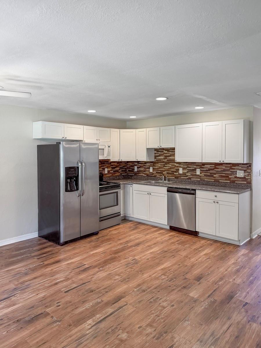 HIGHLAND OAKS - Residential