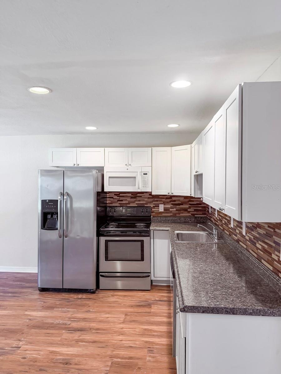 HIGHLAND OAKS - Residential
