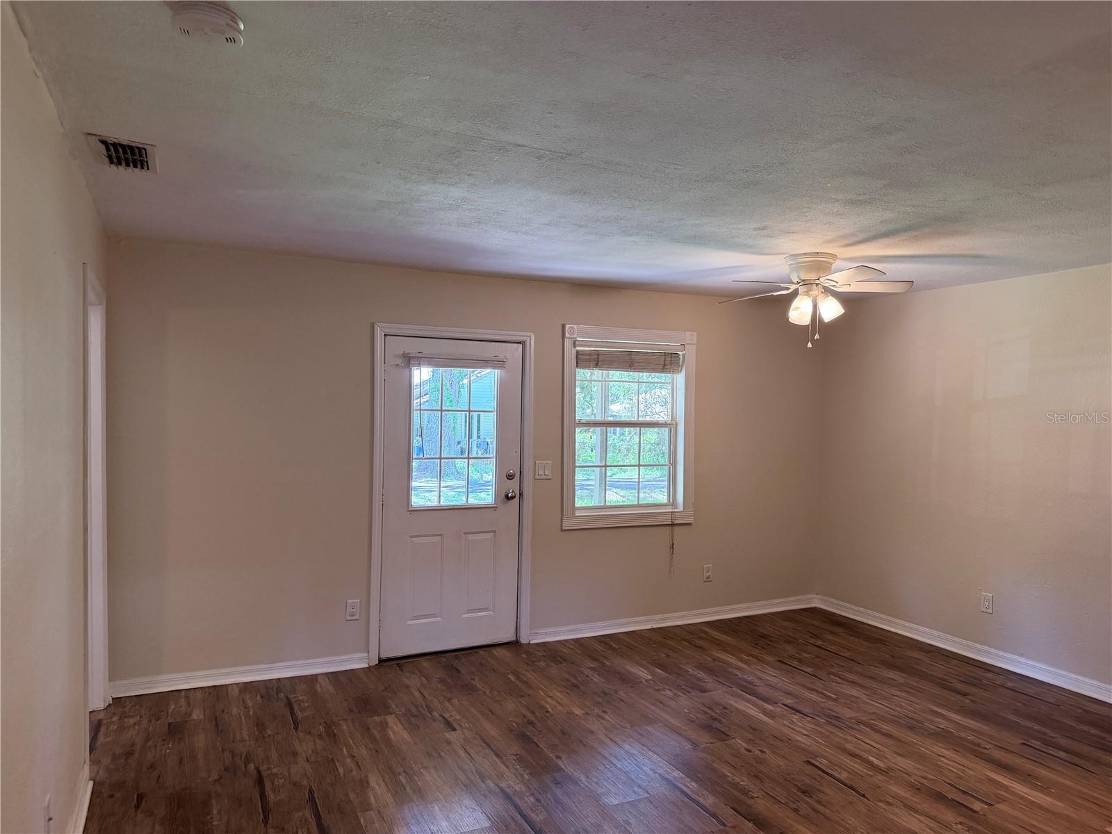 HIGHLAND OAKS - Residential