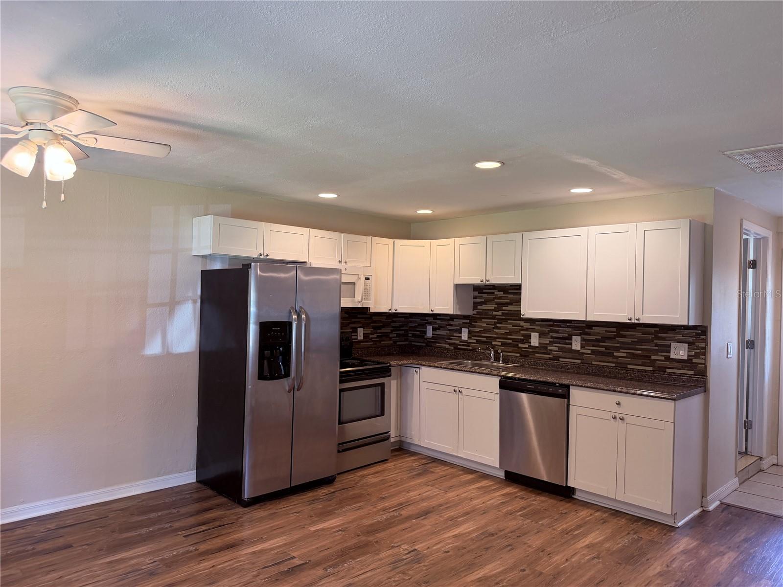 HIGHLAND OAKS - Residential