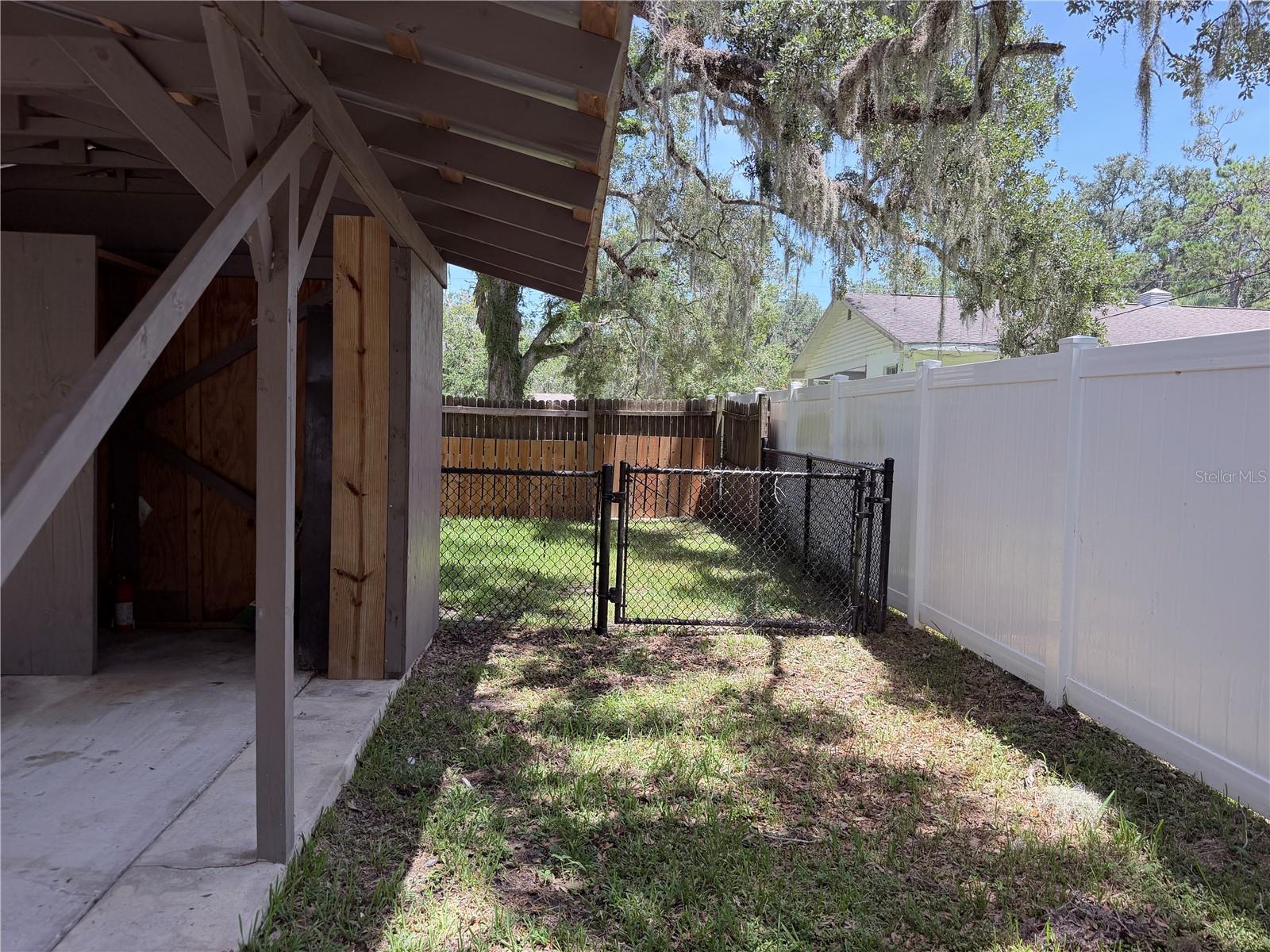 HIGHLAND OAKS - Residential