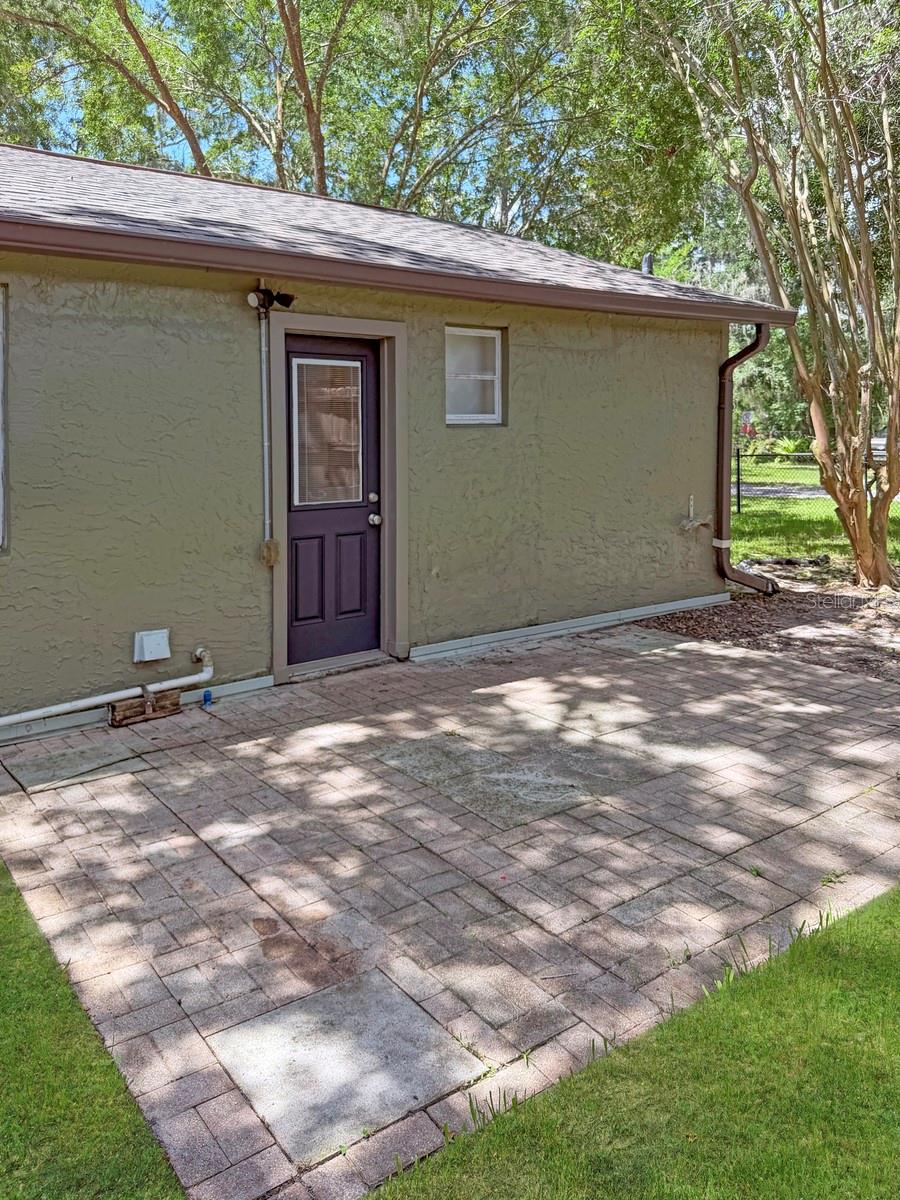 HIGHLAND OAKS - Residential