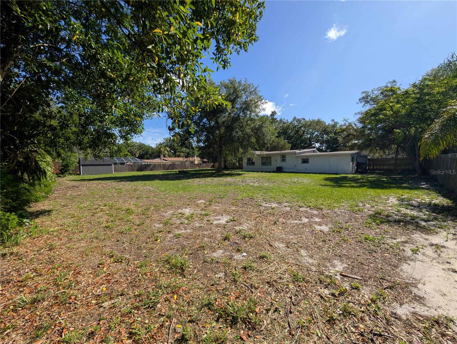 WAVERLY MANOR - Residential