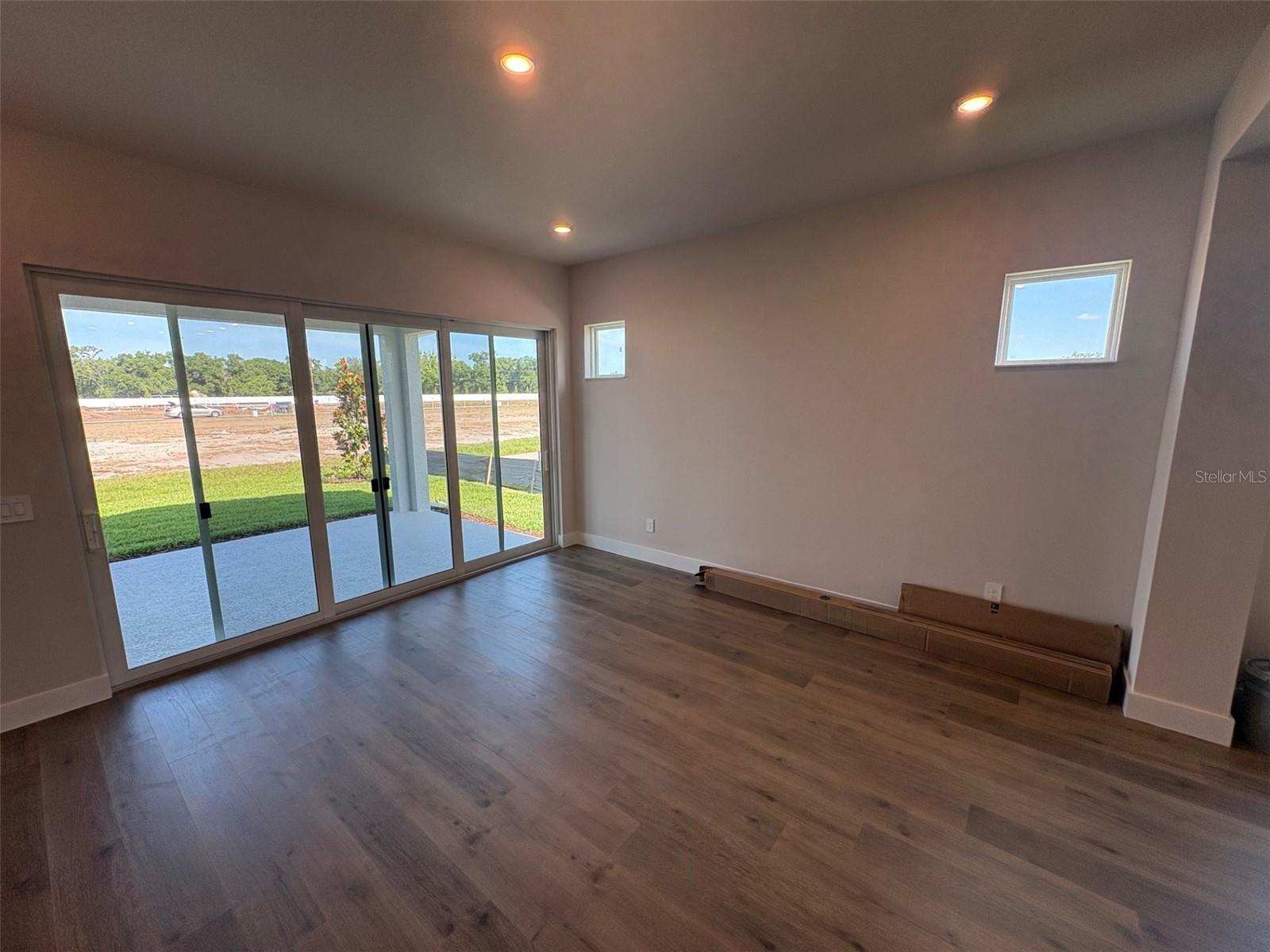 LAKEVIEW CROSSING - Residential
