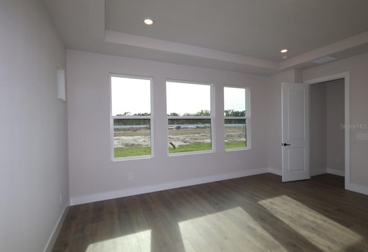 LAKEVIEW CROSSING - Residential