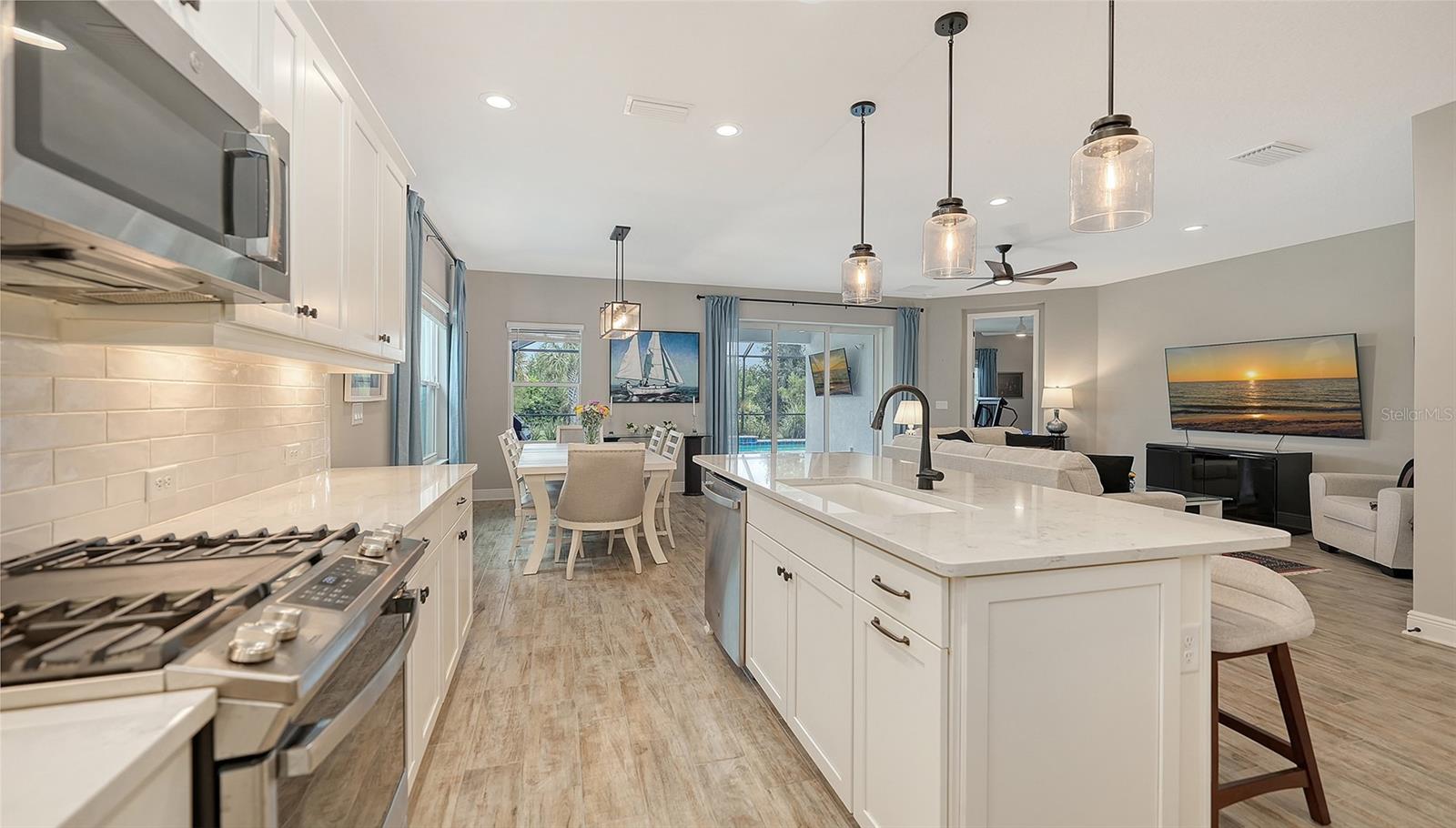 WINDWARD AT LAKEWOOD RANCH - Residential