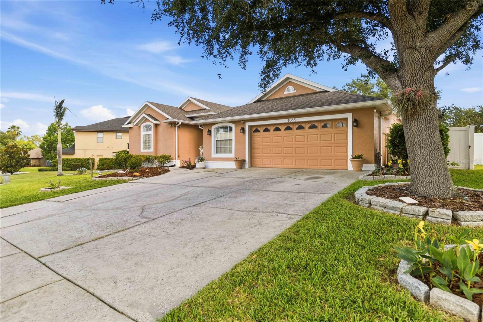 ISLAND POINTE SUB - Residential