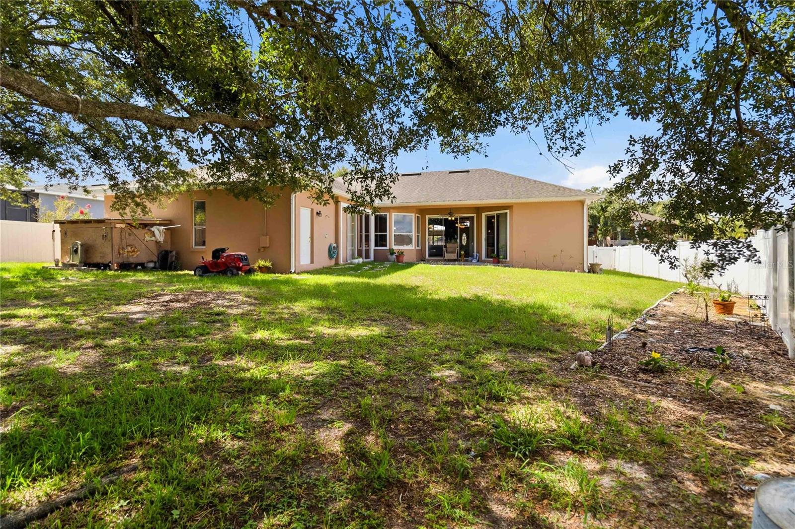 ISLAND POINTE SUB - Residential