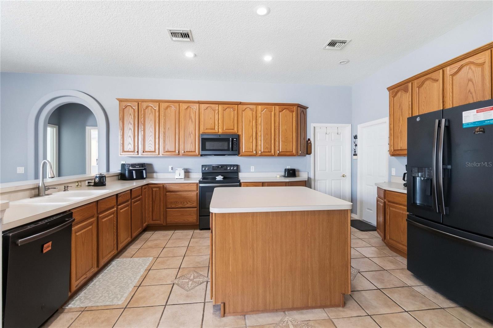 ISLAND POINTE SUB - Residential