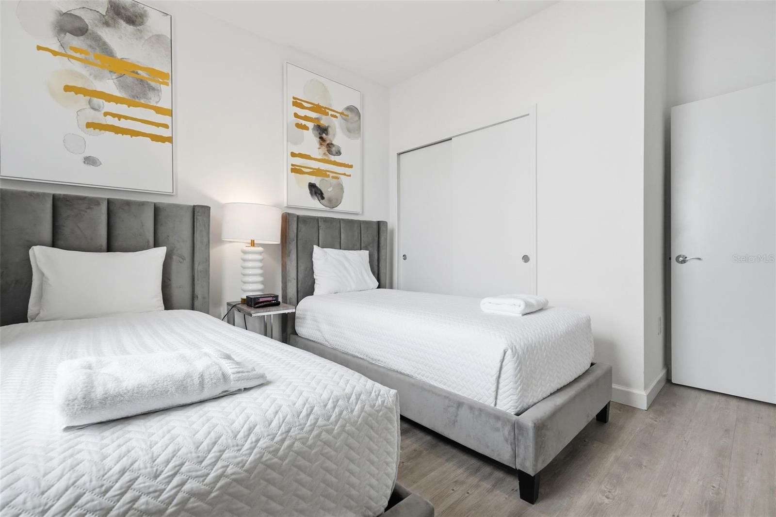 AZUR RESIDENCE - Residential