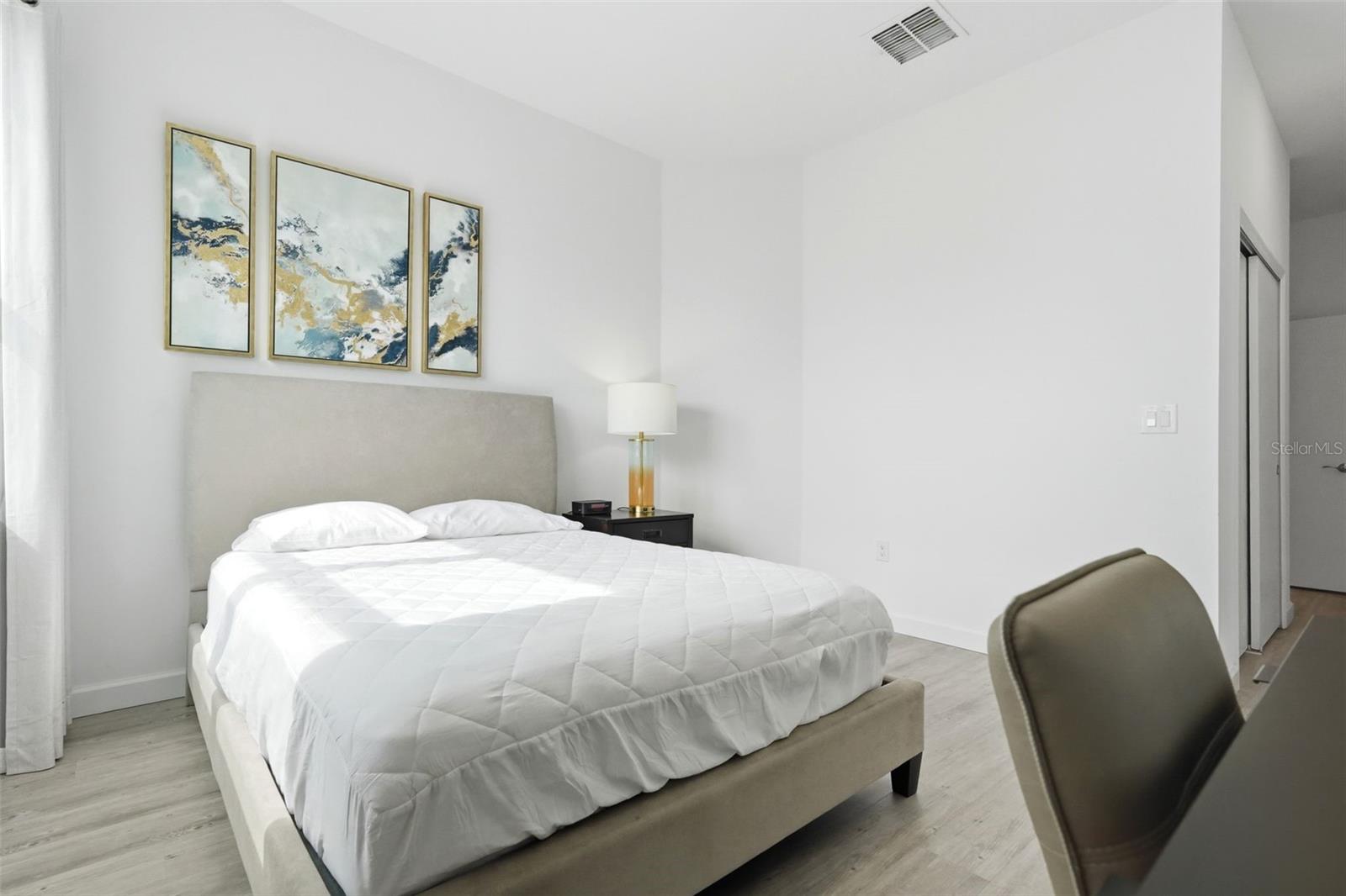 AZUR RESIDENCE - Residential