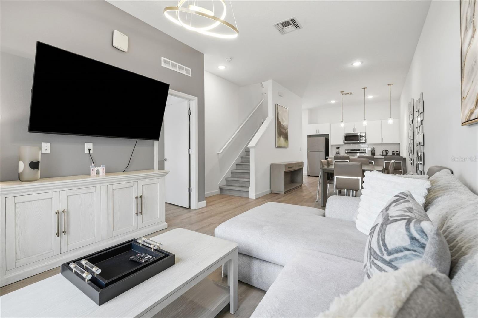 AZUR RESIDENCE - Residential