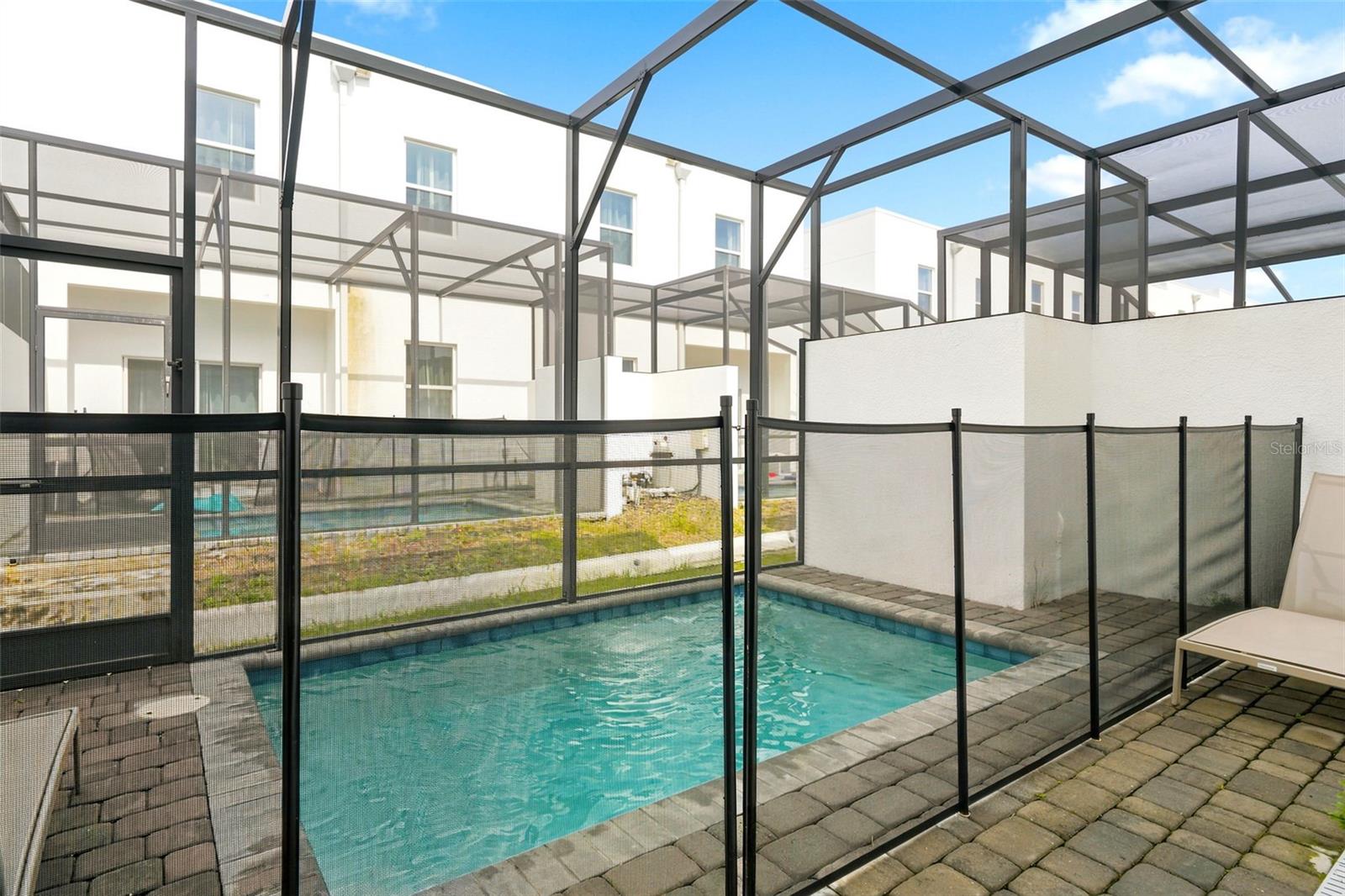 AZUR RESIDENCE - Residential