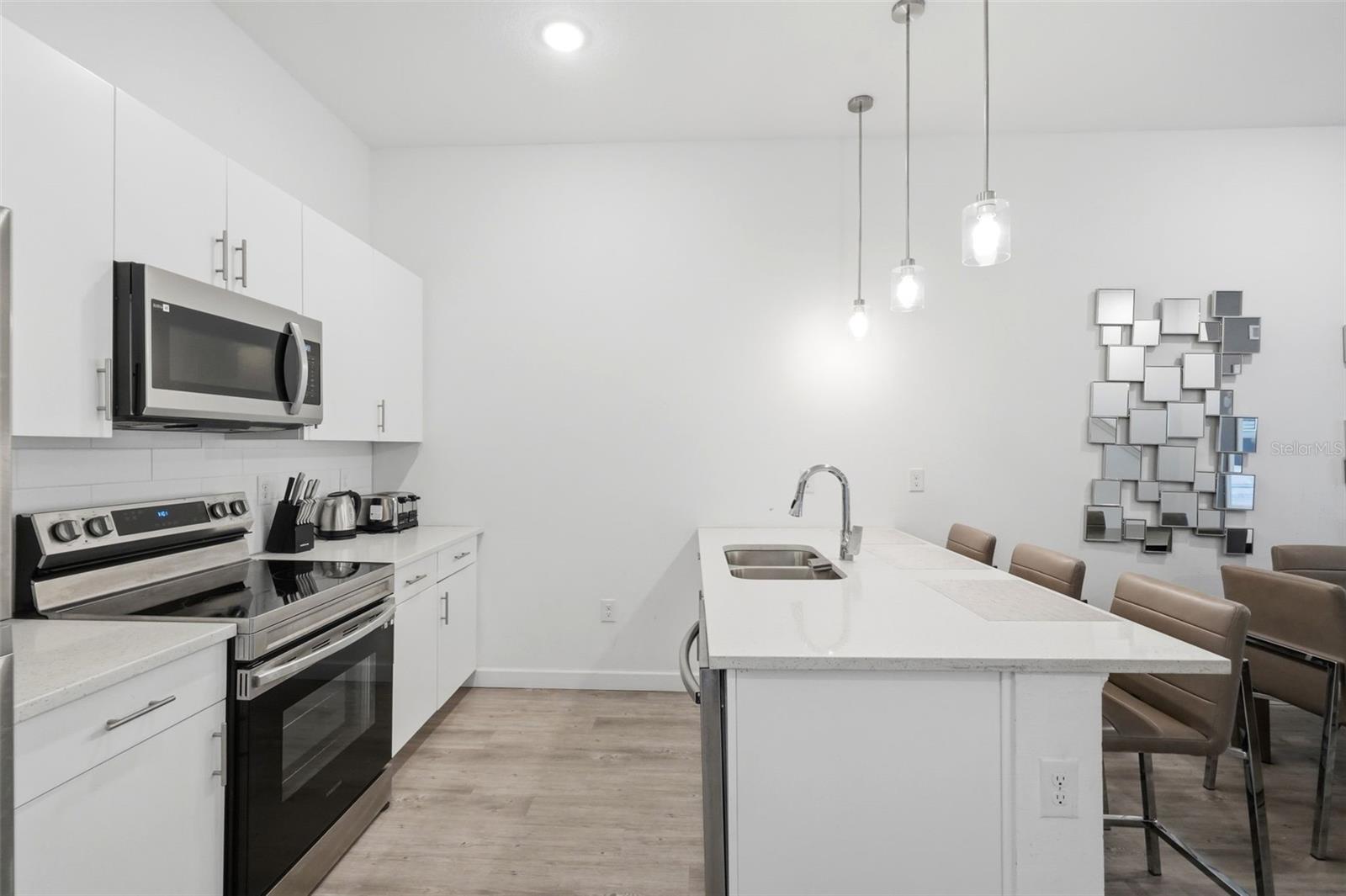 AZUR RESIDENCE - Residential