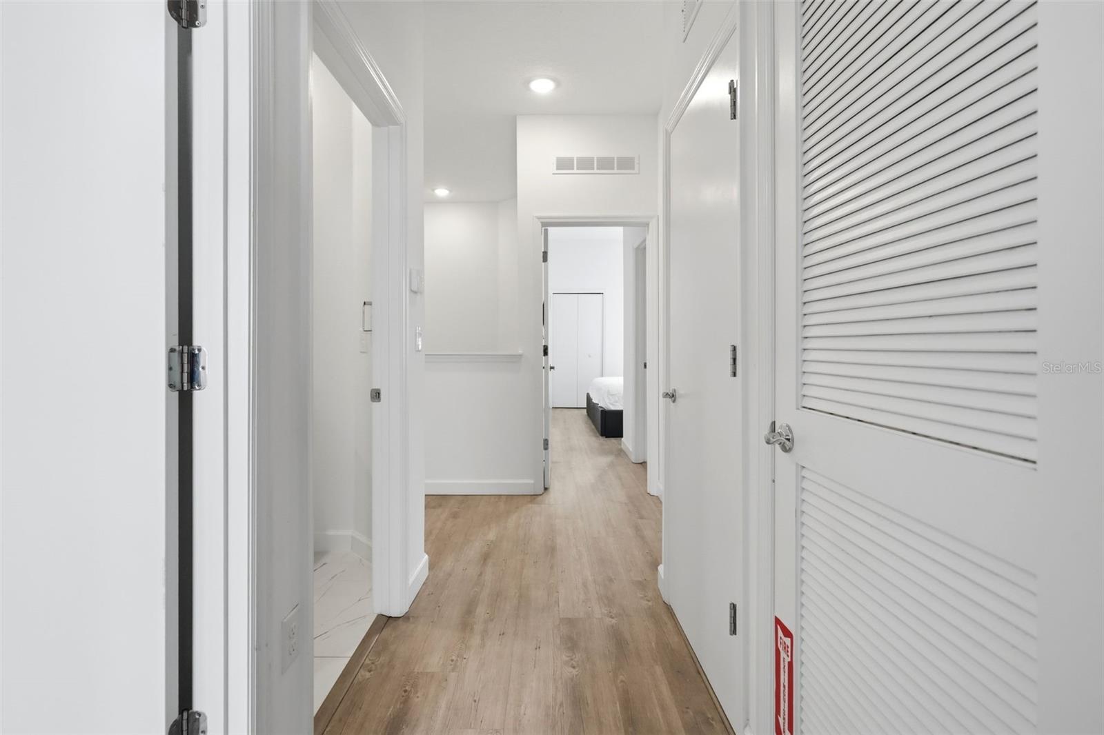 AZUR RESIDENCE - Residential
