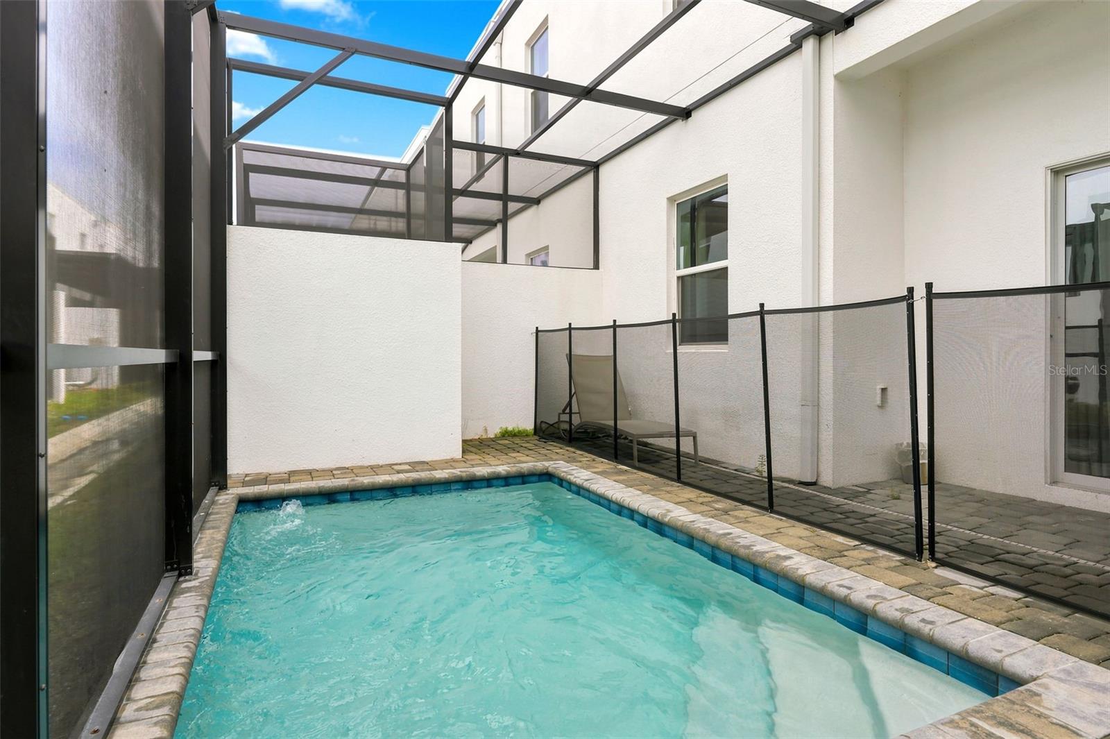 AZUR RESIDENCE - Residential