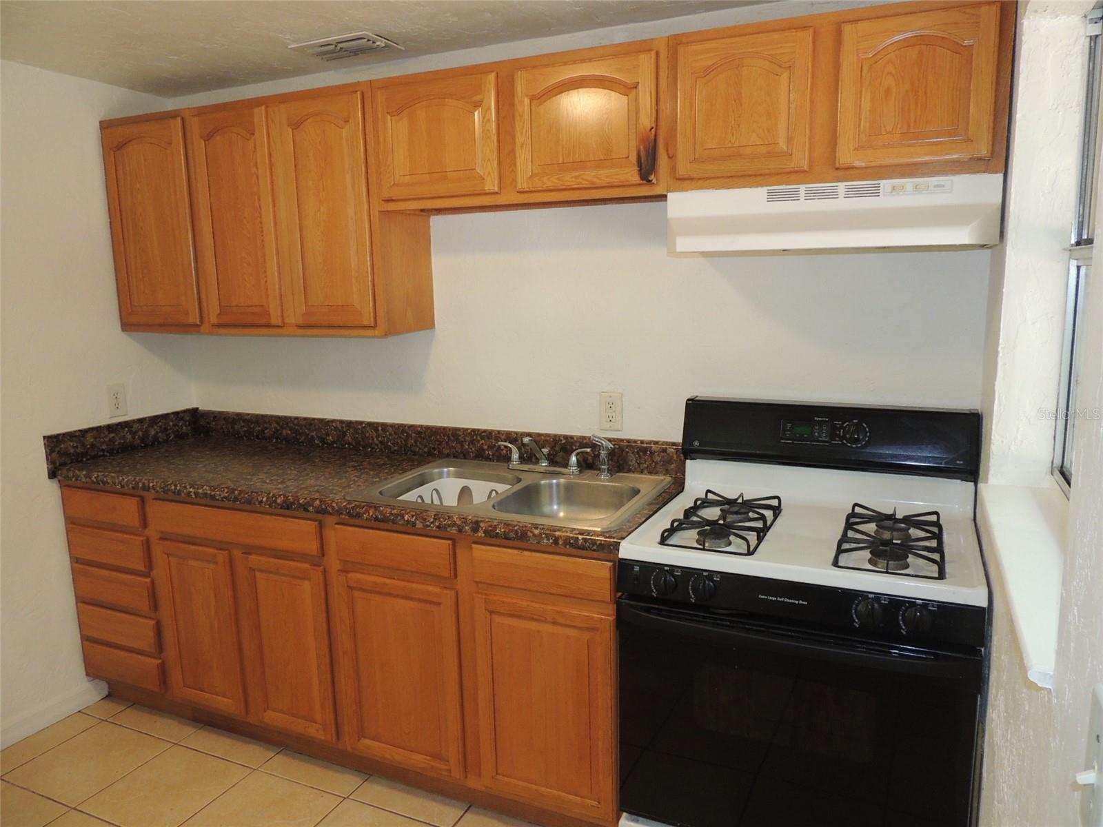 EAST WILLISTON - Residential