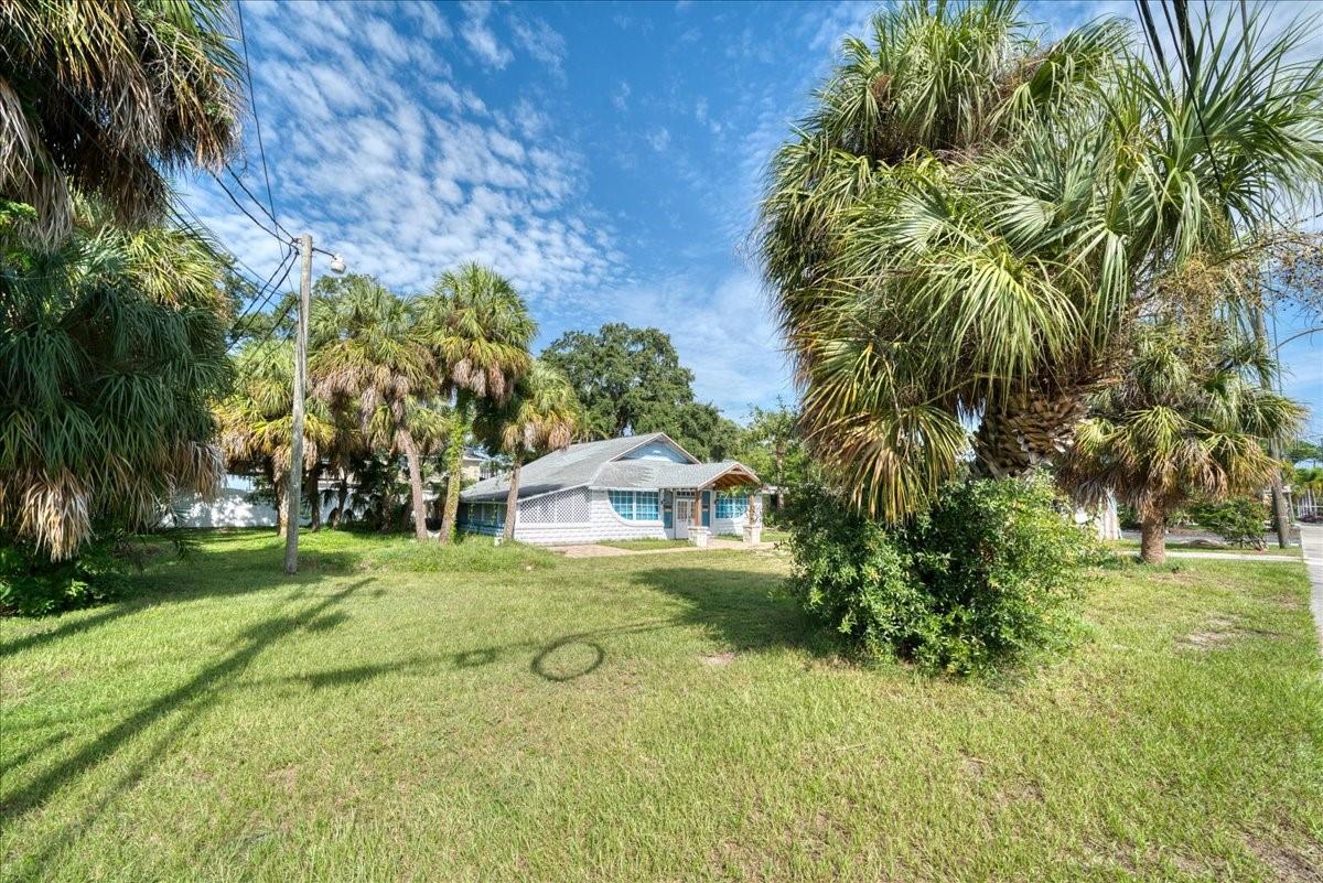 DUNEDIN TOWN OF - Commercial Sale
