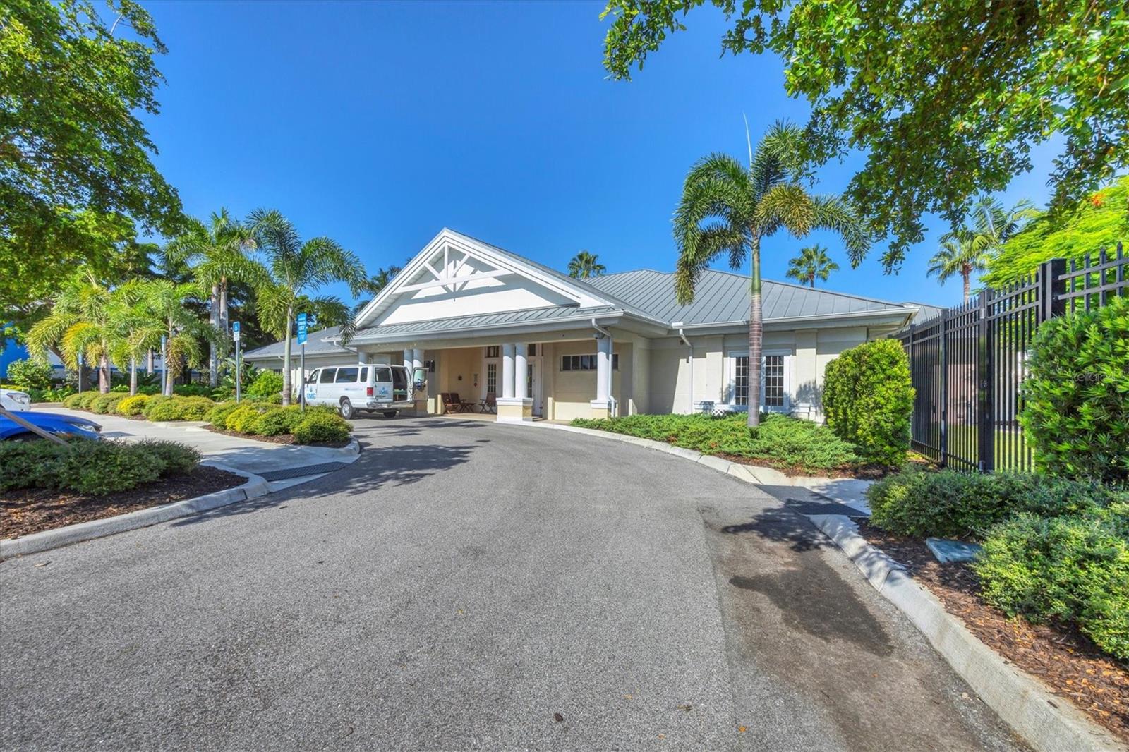 ACADEMY RESORT LODGE - Residential