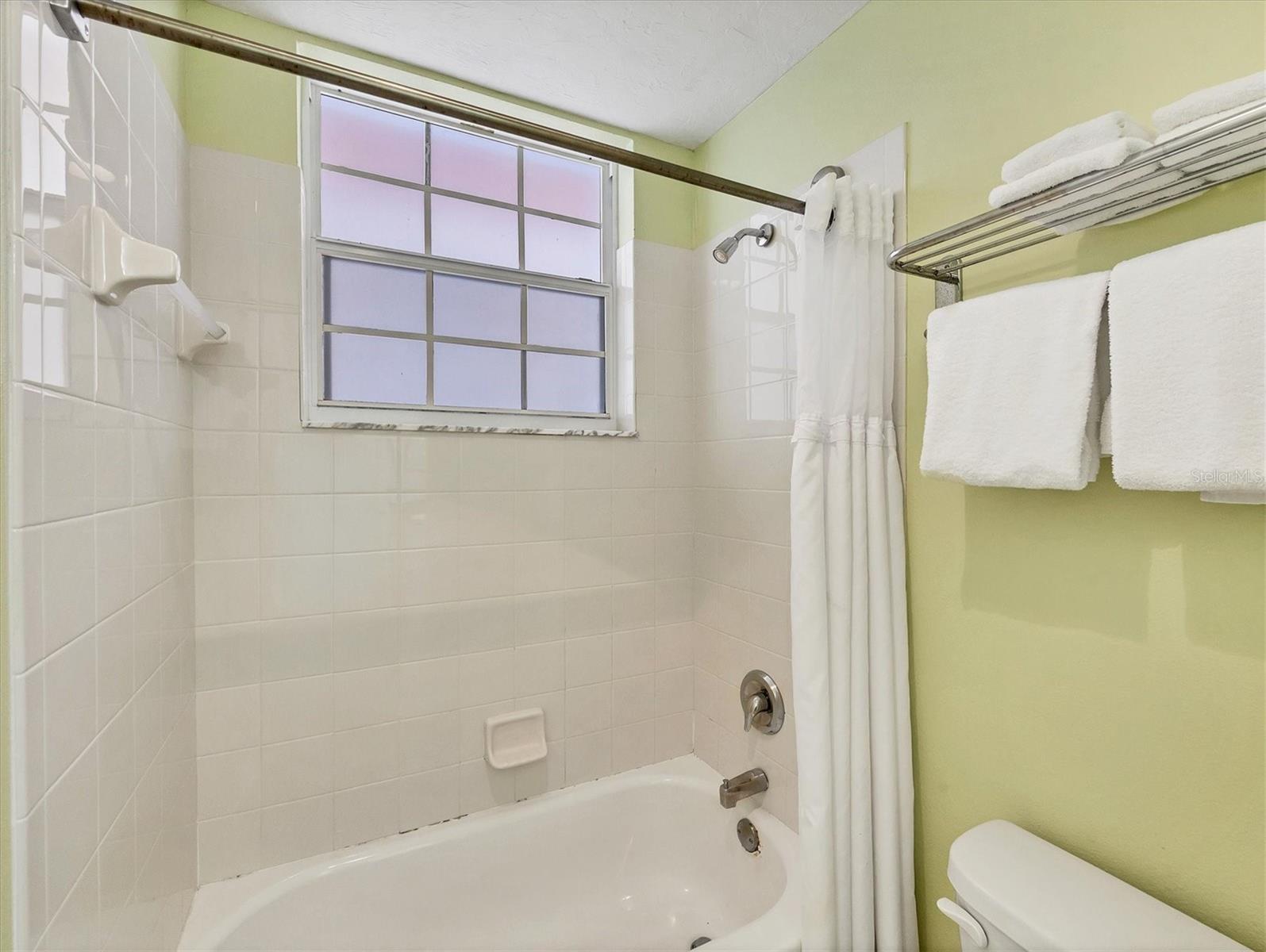 ACADEMY RESORT LODGE - Residential