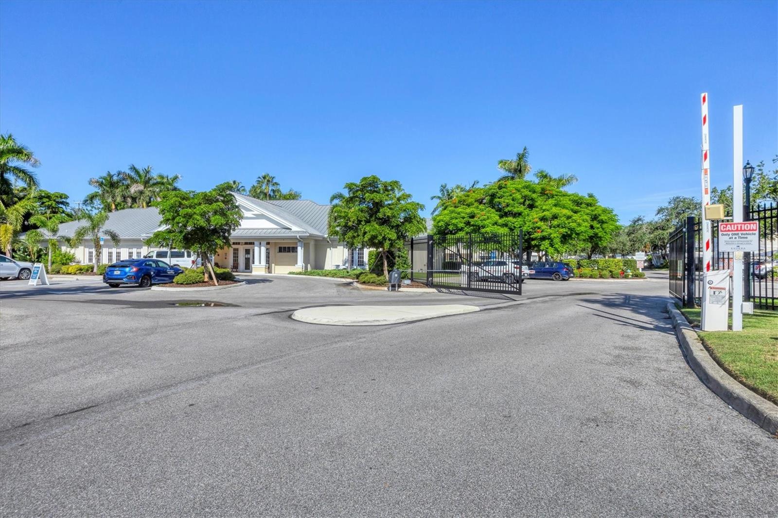 ACADEMY RESORT LODGE - Residential