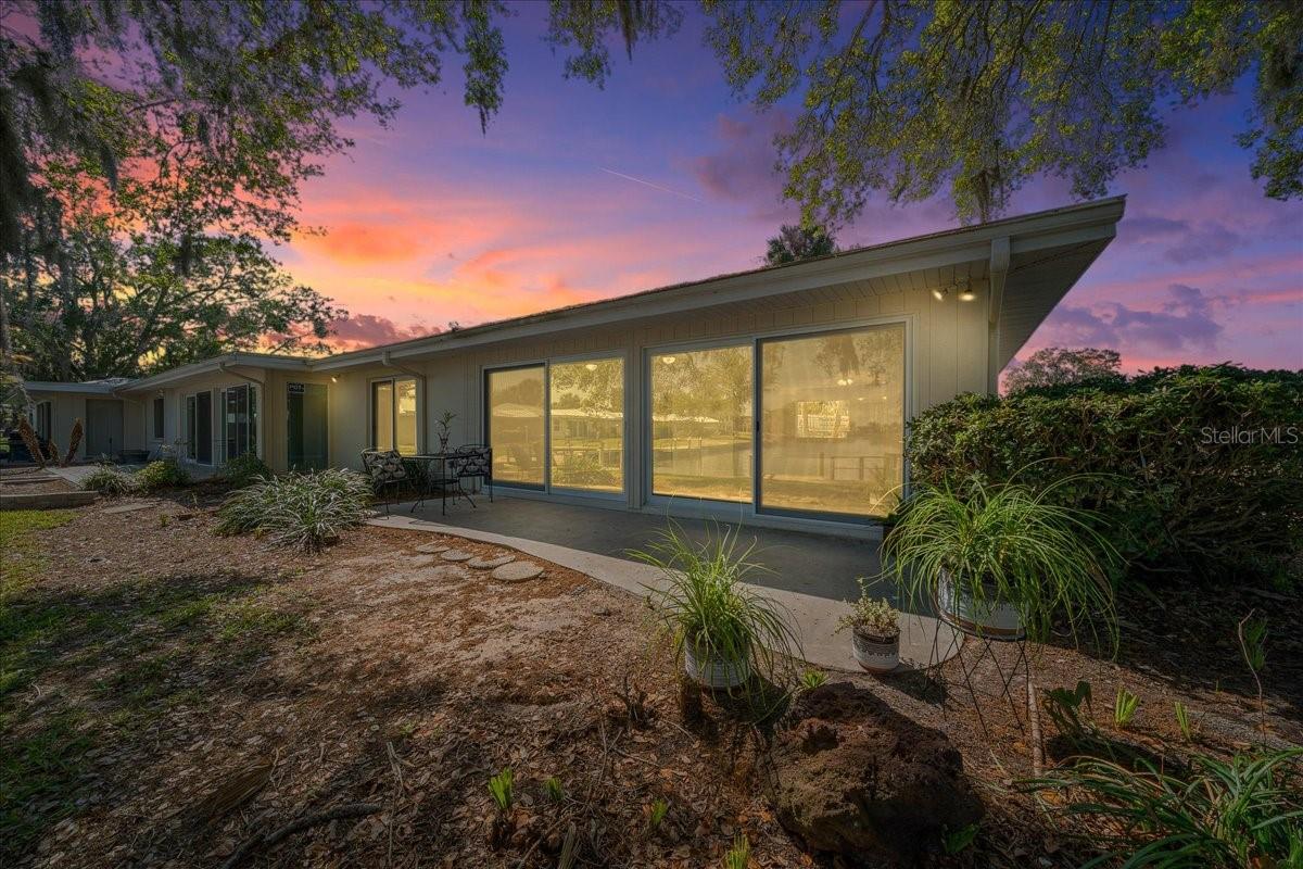 BAY VILLAS - Residential