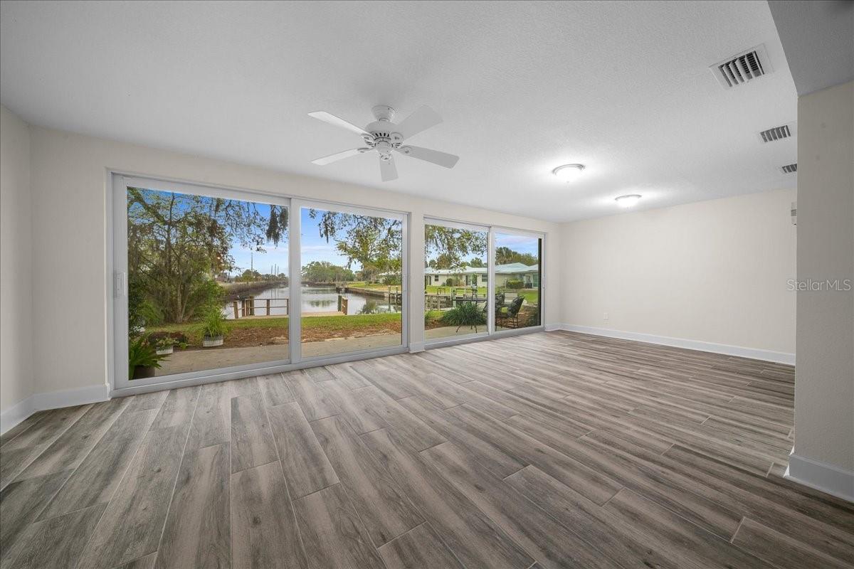 BAY VILLAS - Residential