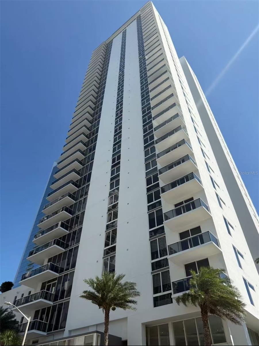 BAY HOUSE MIAMI - Residential