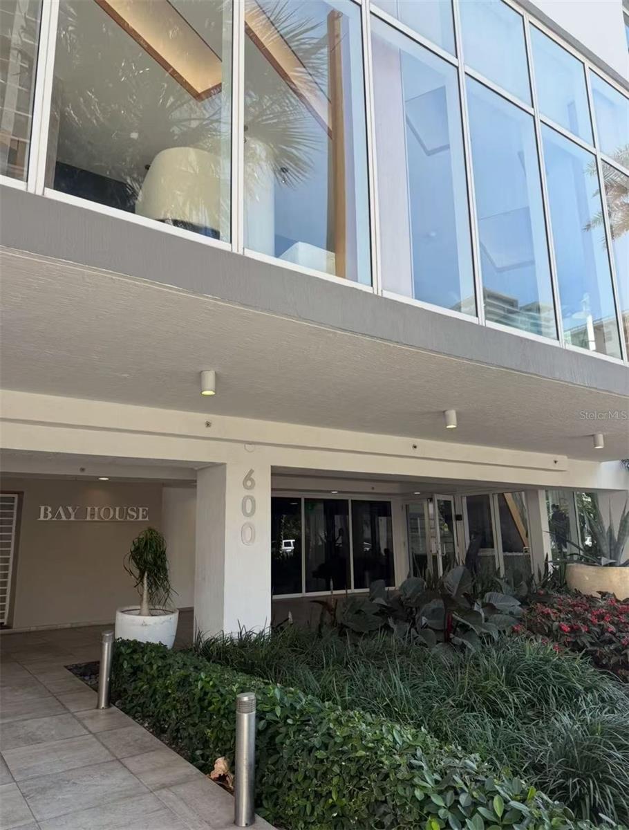 BAY HOUSE MIAMI - Residential