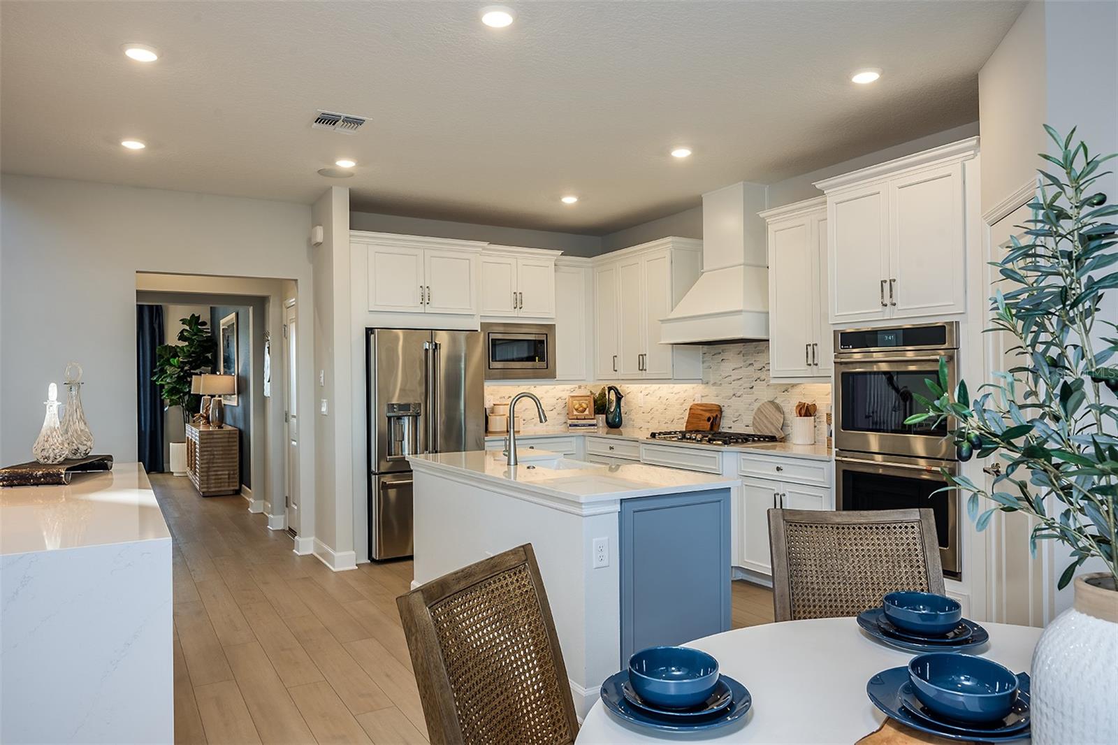 LOCHSIDE - Residential