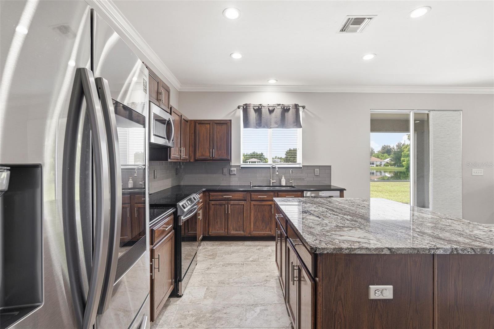 CREEKSIDE - Residential