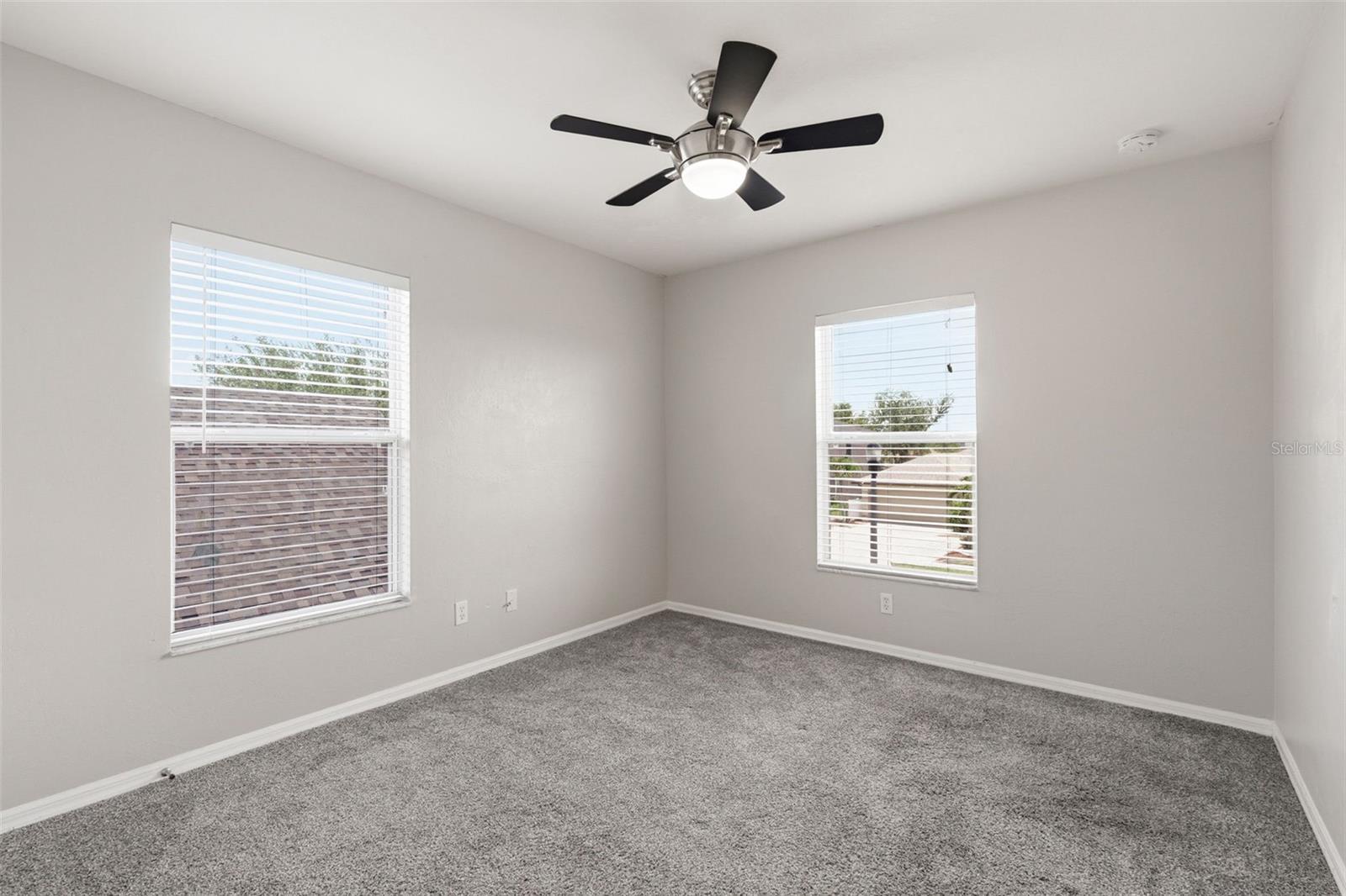 CREEKSIDE - Residential