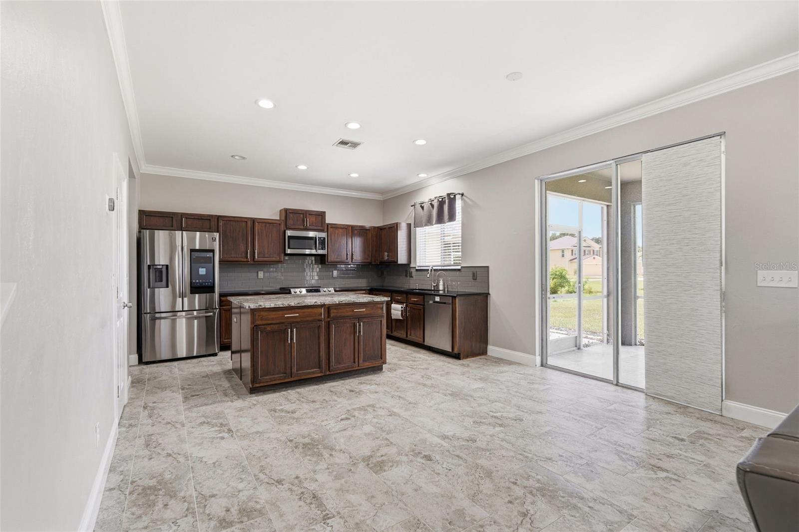 CREEKSIDE - Residential