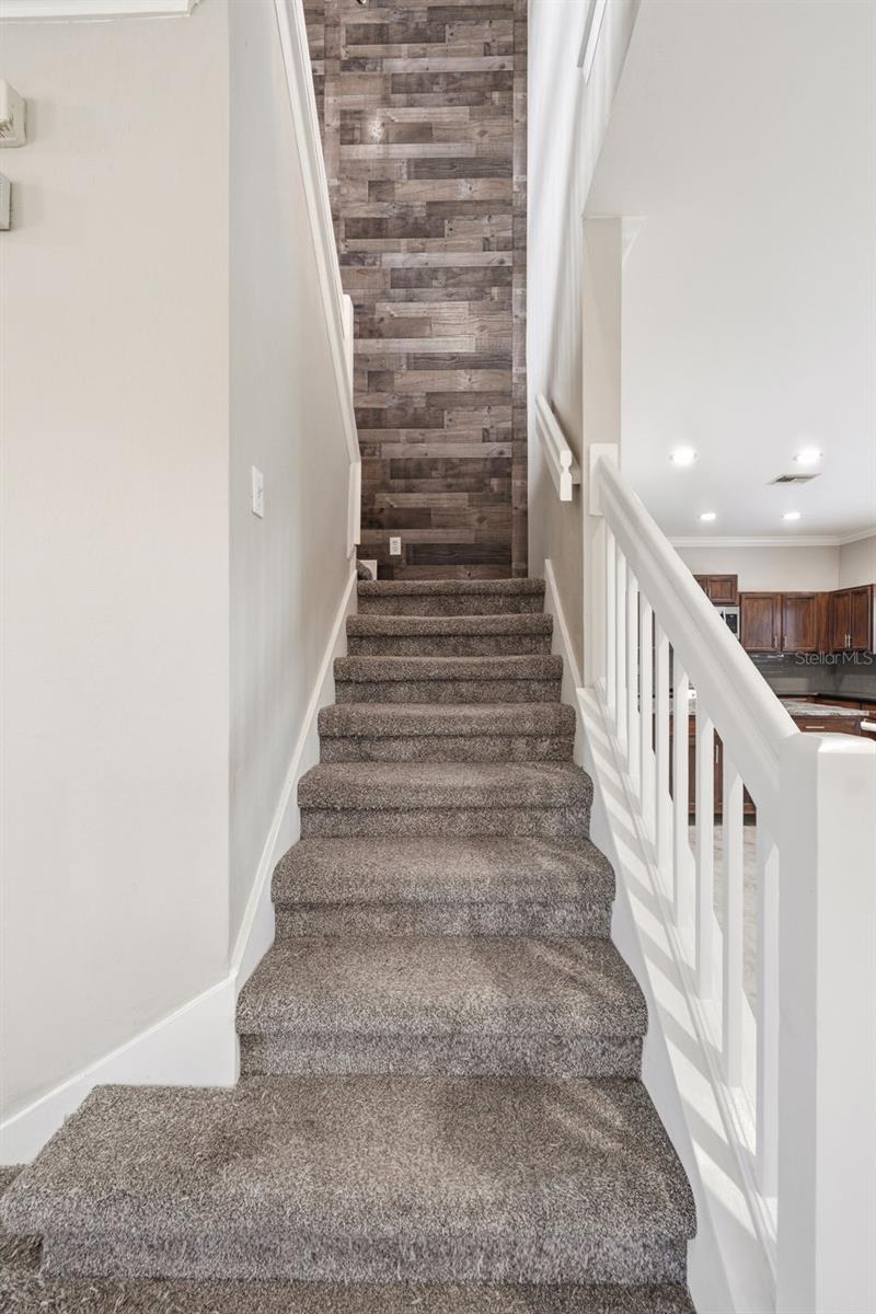 CREEKSIDE - Residential