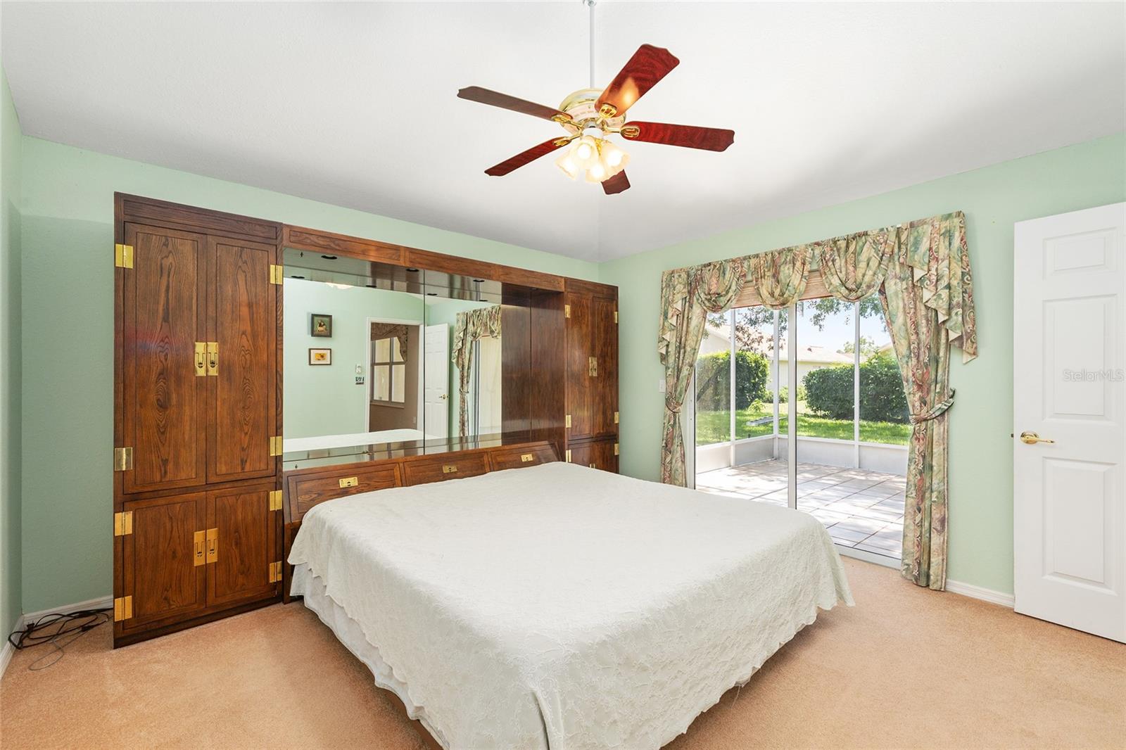 OAK RUN THE FOUNTAINS - Residential