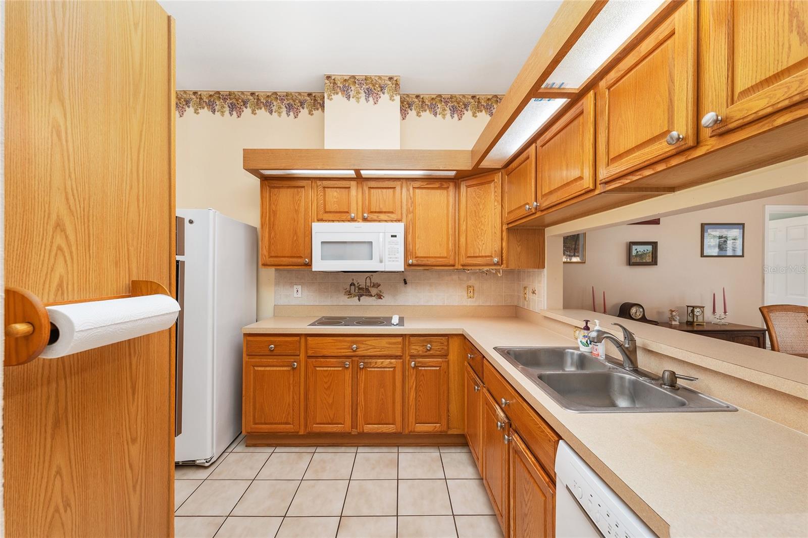 OAK RUN THE FOUNTAINS - Residential