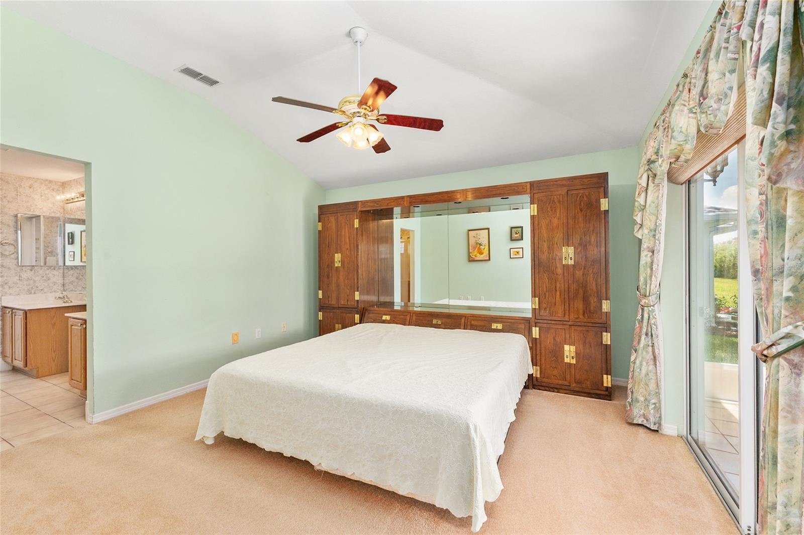 OAK RUN THE FOUNTAINS - Residential