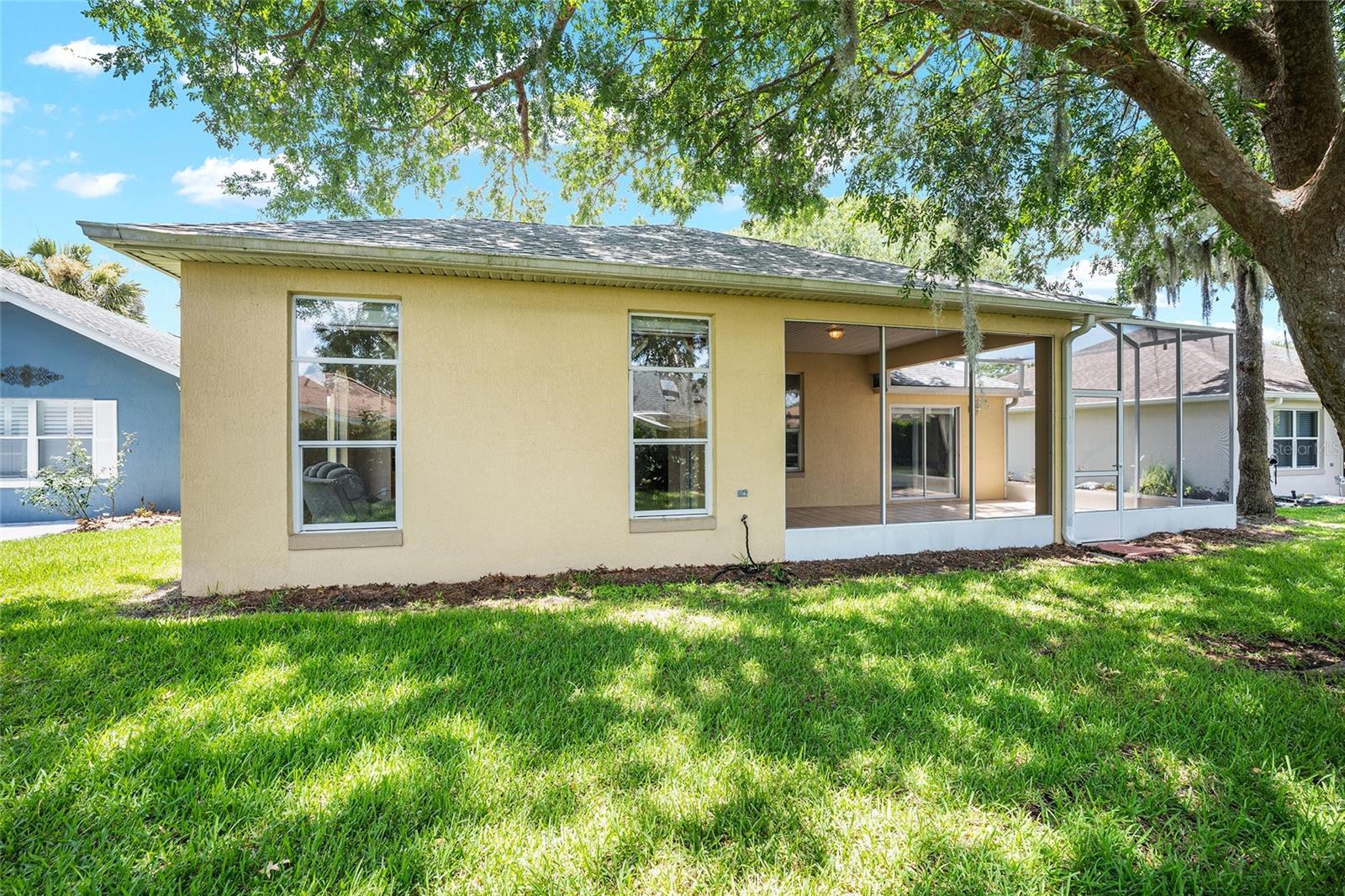 OAK RUN THE FOUNTAINS - Residential