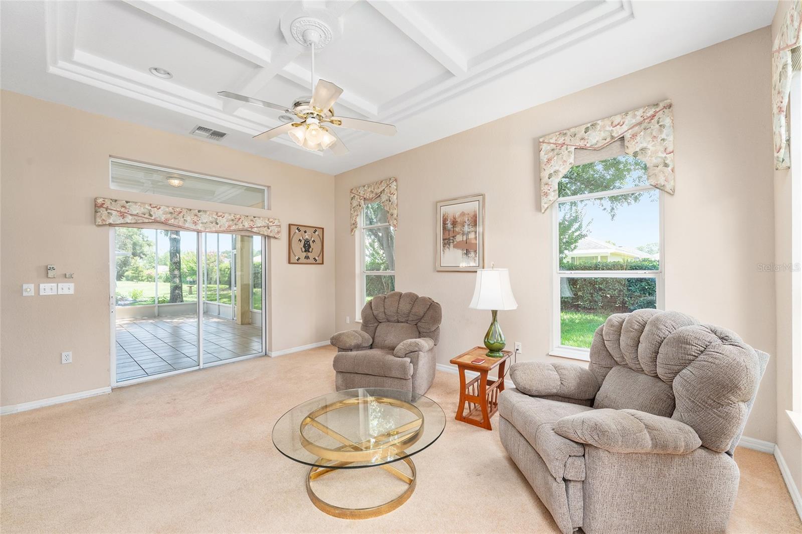 OAK RUN THE FOUNTAINS - Residential