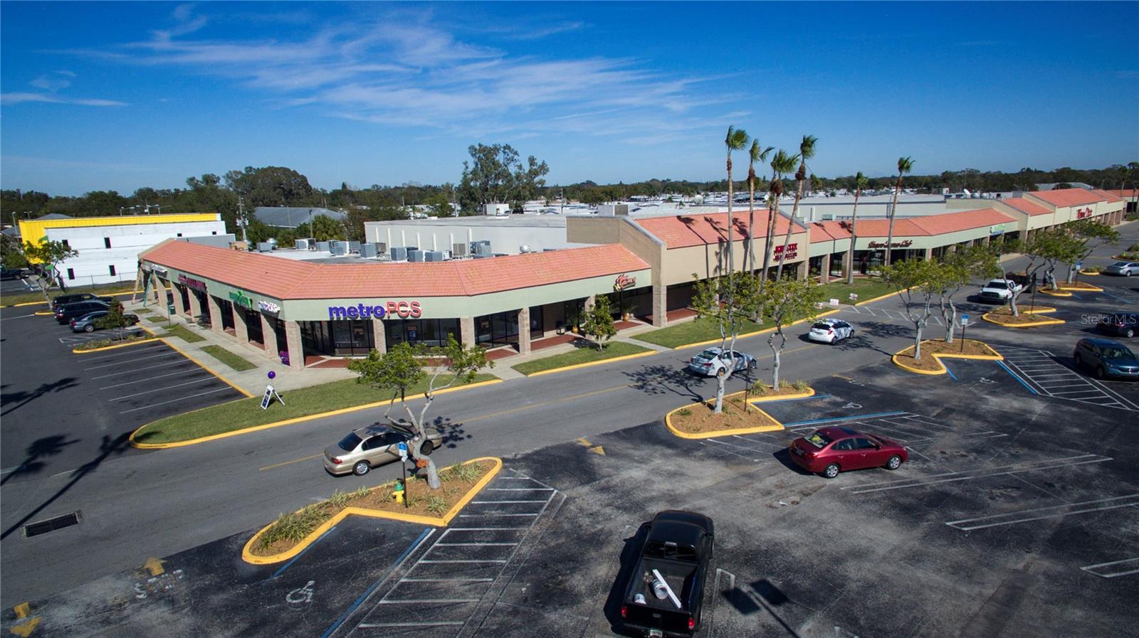 PINELLAS PLACE SUB - Commercial Lease