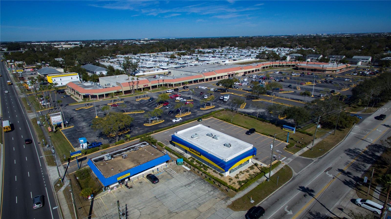 PINELLAS PLACE SUB - Commercial Lease