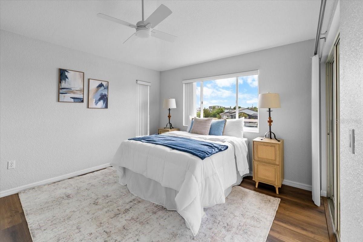 HERNANDO BEACH - Residential