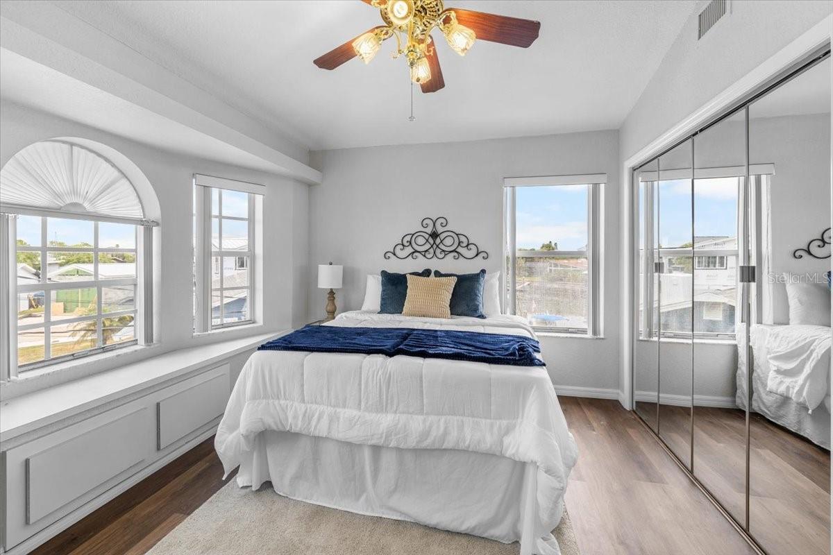 HERNANDO BEACH - Residential
