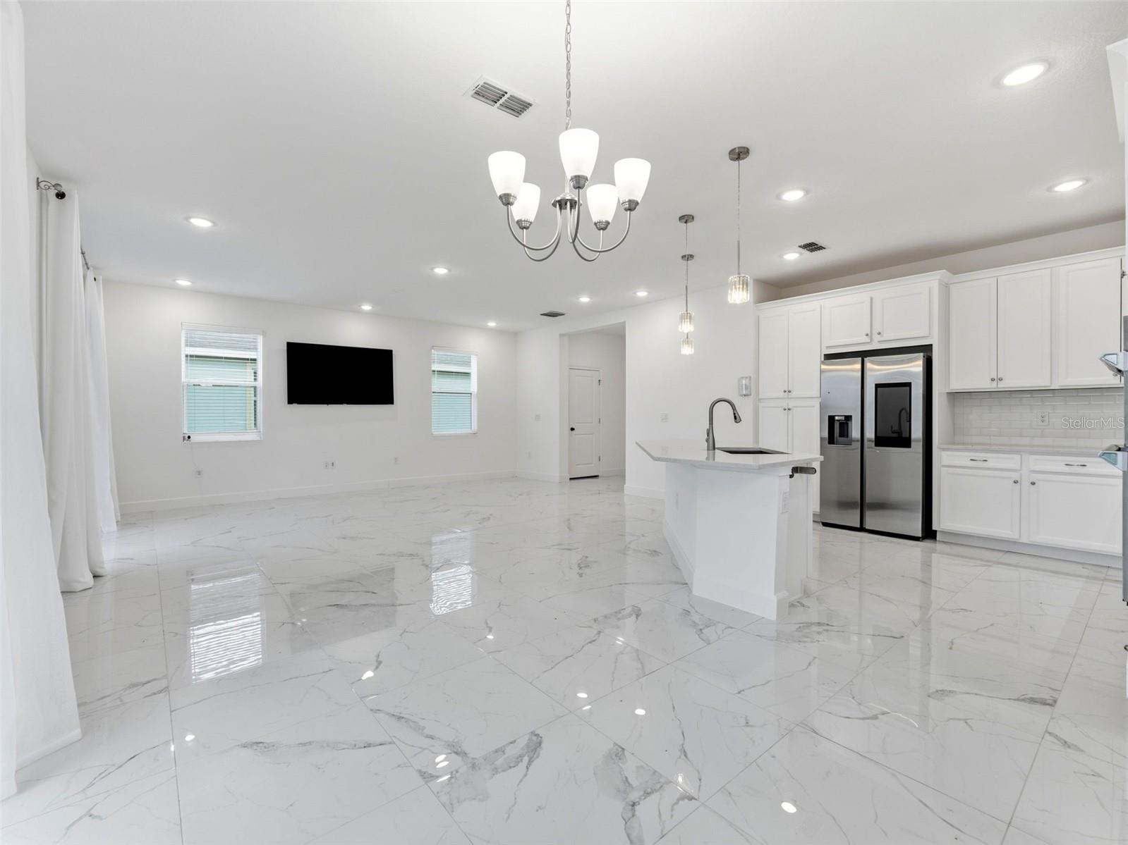MIRABAY PRCL 8 - Residential