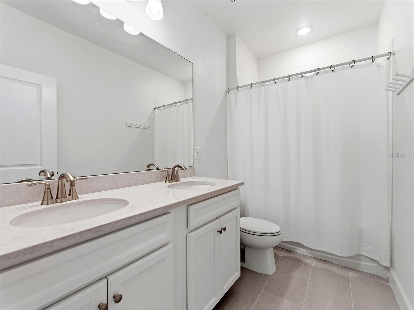 MIRABAY PRCL 8 - Residential