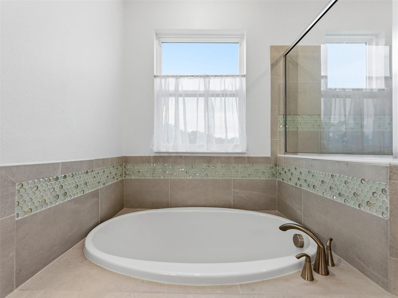 MIRABAY PRCL 8 - Residential