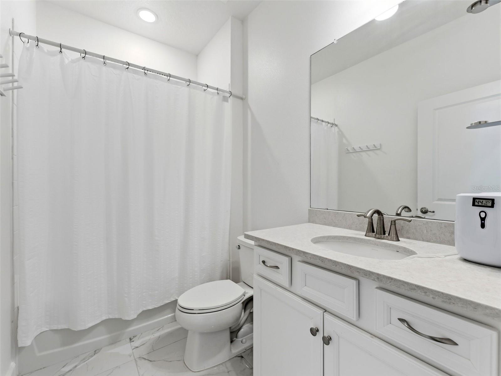 MIRABAY PRCL 8 - Residential