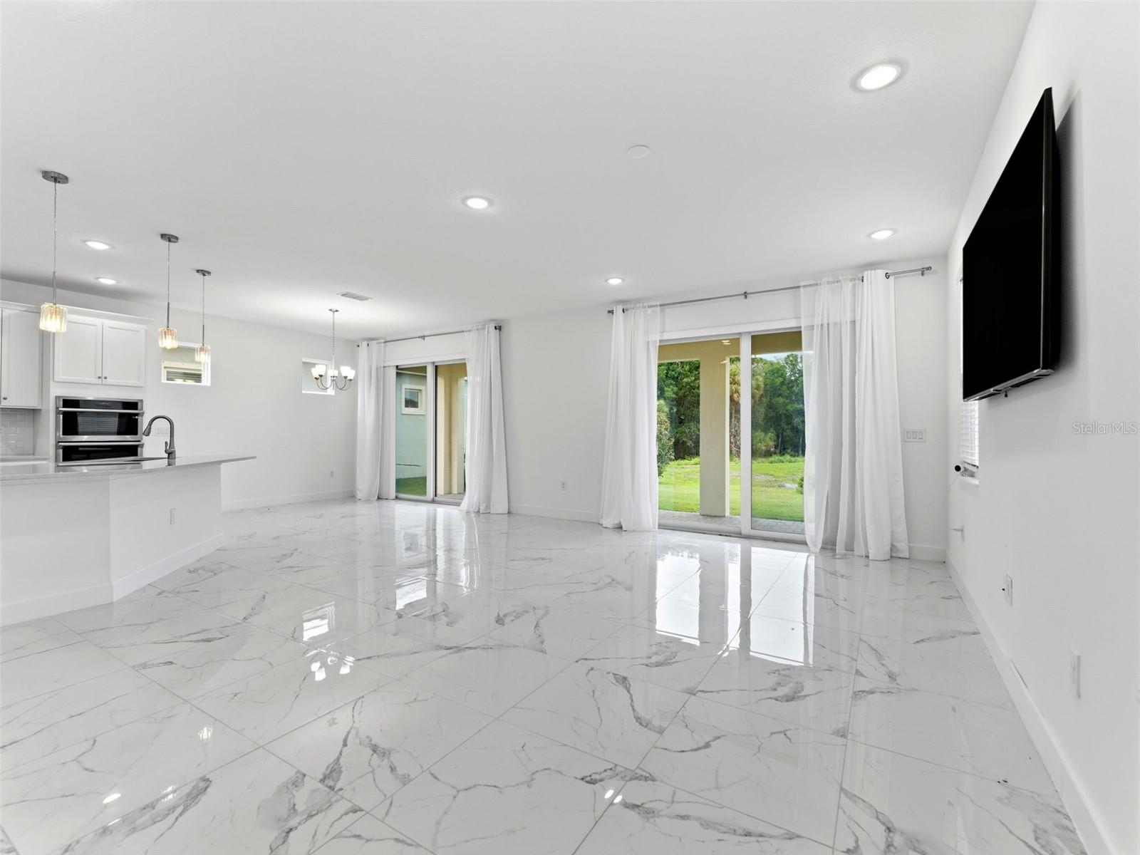 MIRABAY PRCL 8 - Residential