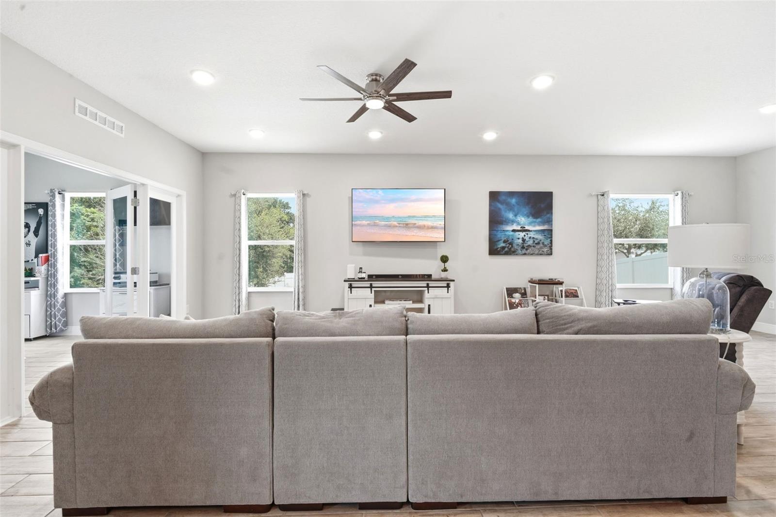 GLEN PH 11 12 & 13 - Residential